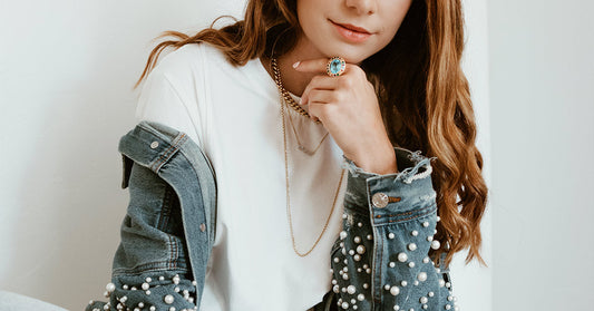 How to Choose Jewelry for Everyday Wear: 5 Tips to Keep It Simple and Stylish