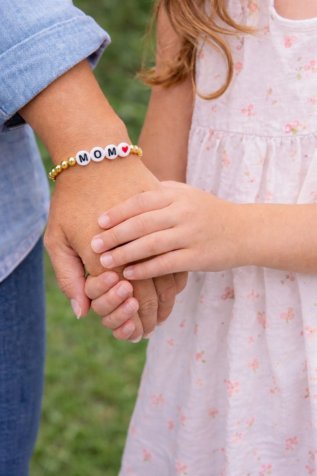 MOM Heart Bead Bracelet